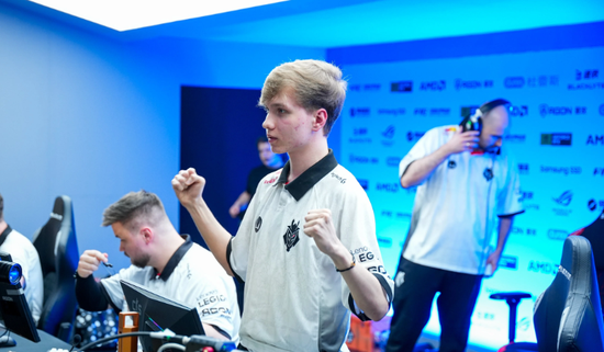 英雄联盟比赛：2020全球总决赛小组赛第二天，LPL两胜一负